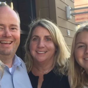 Meet your Posher, Caroline